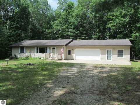 7386 HICKORY COURT, CADILLAC, MI 49601