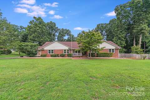 1301 Huckleberry Drive, Lincolnton, NC 28092