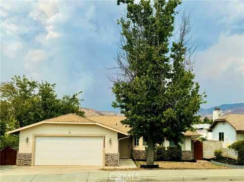 Avenue, YUCAIPA, CA 92399