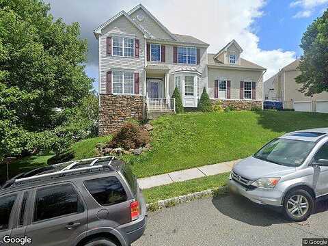 Winding Hill, HACKETTSTOWN, NJ 07840