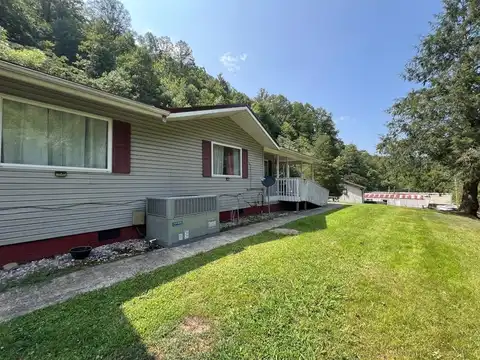 150 Millers Creek Rd, Williamson, WV 25661