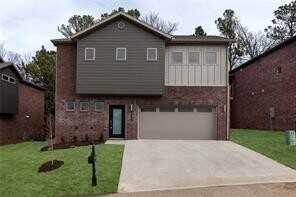 1496 N Desoto PL, Fayetteville, AR 72703