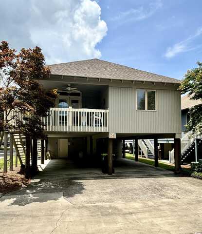 24 Beach Ct., Myrtle Beach, SC 29572