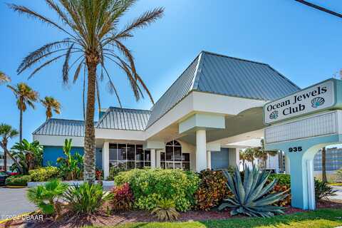 935 S Atlantic Avenue, Daytona Beach, FL 32118