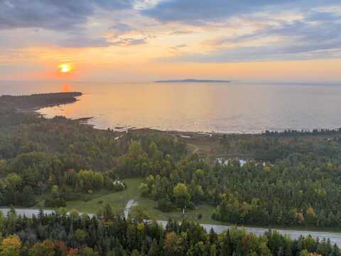 2915 Mackinac Trail, Saint Ignace, MI 49781