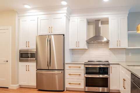 99 Foundry Place, Portsmouth, NH 03801