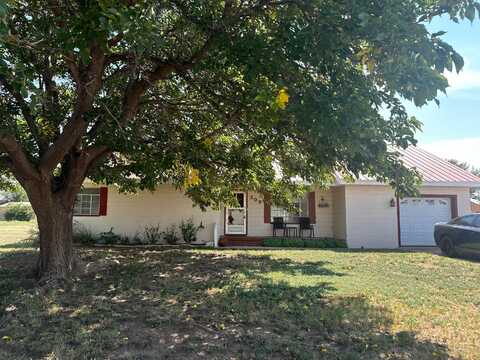 305 N Sheridan Avenue, Fritch, TX 79036