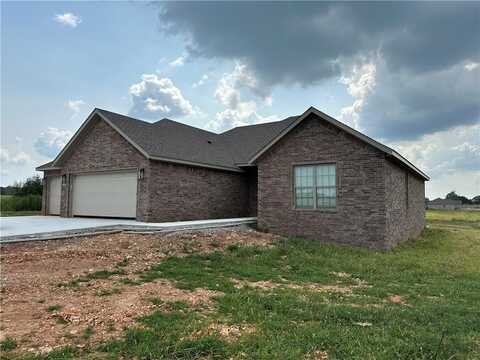 9001 Digby DR, Gentry, AR 72734