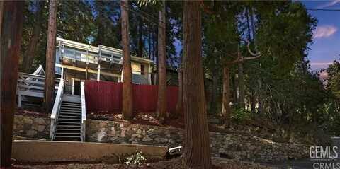 726 Golden Drive, Lake Arrowhead, CA 92352