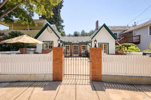 15477 Riverside Drive, Guerneville, CA 95446