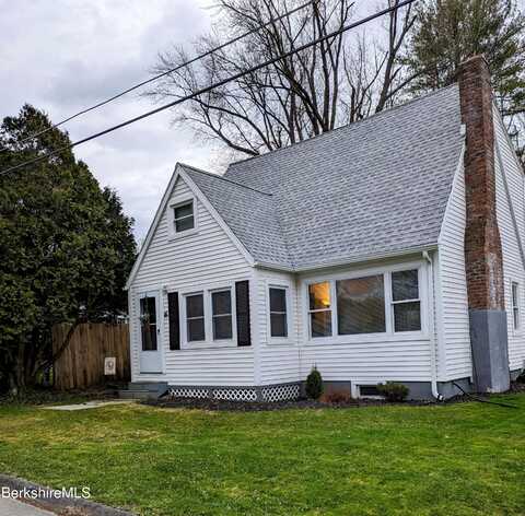 16 Irwin St, Lanesborough, MA 01237