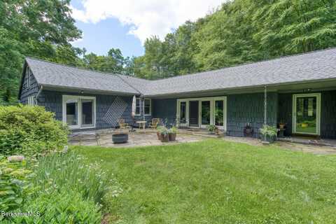 27 B Oxbow Rd, Egremont, MA 01230