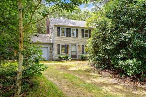 8 Wren Lane, Marstons Mills, MA 02648