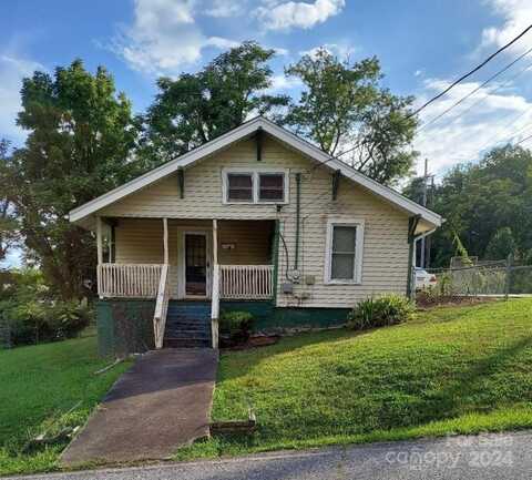 611 Prospect Street NW, Lenoir, NC 28645