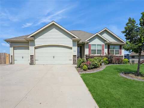 413 31st Street SW, Altoona, IA 50009