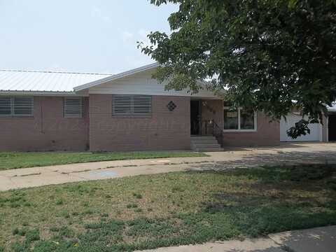 700 Avenue Q, Sunray, TX 79086