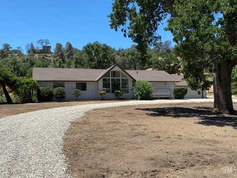 26720 Columbia Way, Tehachapi, CA 93561