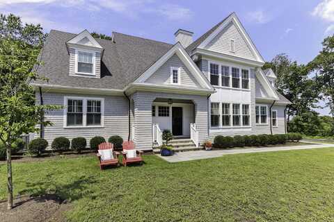 4 Rockhill Road, Sandwich, MA 02563