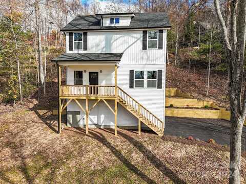 50 Coopers Drive, Hendersonville, NC 28739