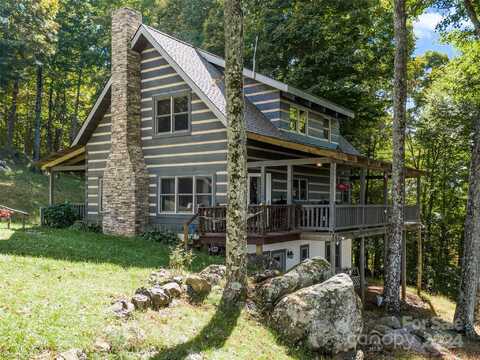 49 Cub Pass, Bakersville, NC 28705