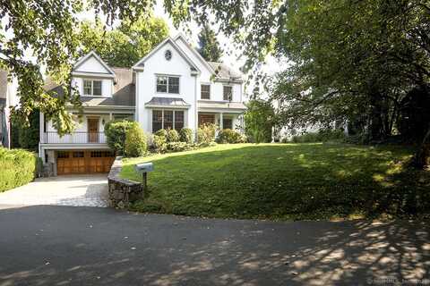 7 Oakleigh Court, Norwalk, CT 06853