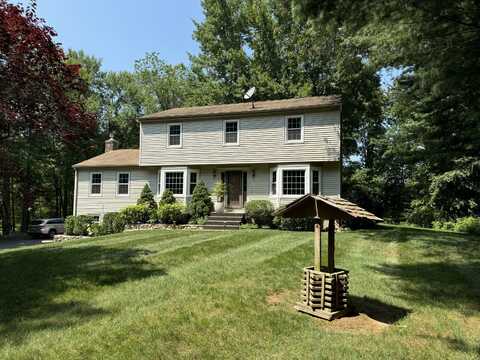 15 Putnam Road, New Milford, CT 06776