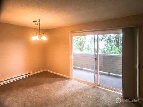 131St, KIRKLAND, WA 98034