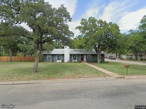 12Th, BROWNWOOD, TX 76801