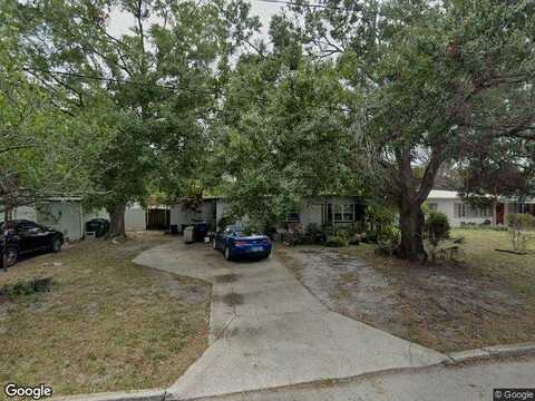 Lawn, TAMPA, FL 33611