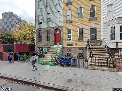 Lafayette, BROOKLYN, NY 11238