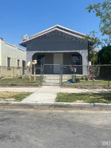 1406 Pacific Street, Bakersfield, CA 93305