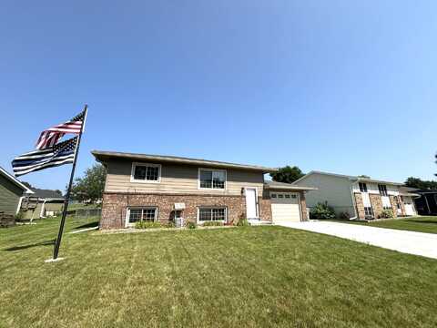 119 APPLEWOOD DRIVE, NORFOLK, NE 68701