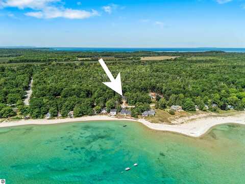 13731 N FOREST BEACH SHORES, NORTHPORT, MI 49670