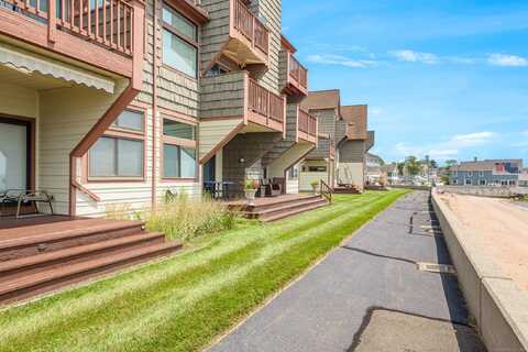 2 Old Town Highway, East Haven, CT 06512