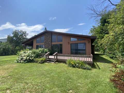 5329 S Scenic DR, Muir, MI 49783