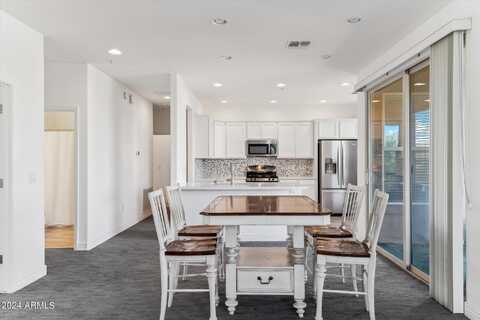 2425 W BRONCO BUTTE Trail, Phoenix, AZ 85085