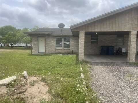 1300 Johnson Street, Woodsboro, TX 78393