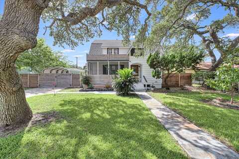 332 N Houston Street, Aransas Pass, TX 78336