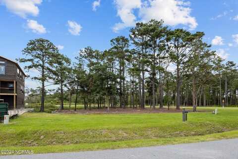 546 Avocet Drive, Beaufort, NC 28516