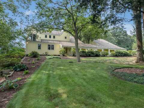 8 Harbor View South, Essex, CT 06426