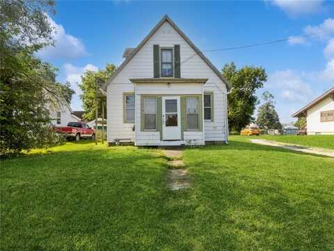 507 N 2nd Avenue W, Newton, IA 50208