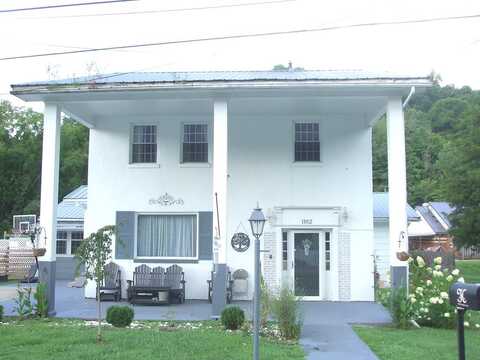 1162 Auxier Avenue, Paintsville, KY 41240