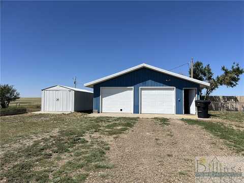 82 Mayberry Road, Circle, MT 59215