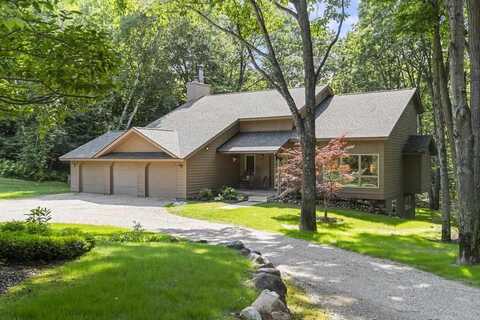 5940 RESORT PIKE, PETOSKEY, MI 49770