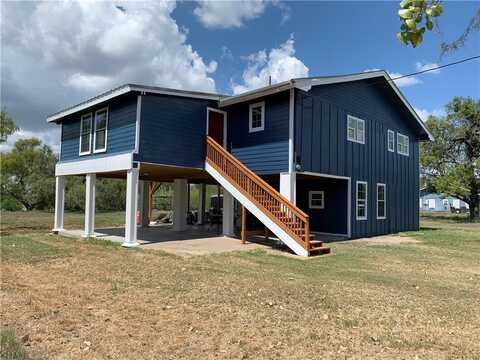 165 Buckeye Knoll, George West, TX 78022