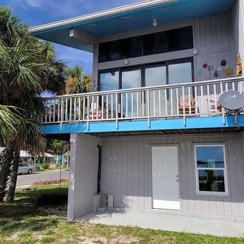 850 3rd St, Cedar Key, FL 32625