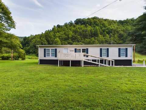 298 Ky RT 3380, Teaberry, KY 41660