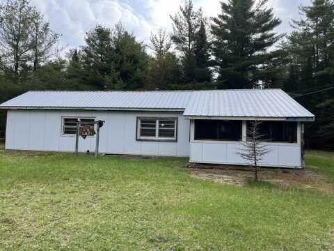 1082 Oregon Plains Rd, Onchiota, NY 12989