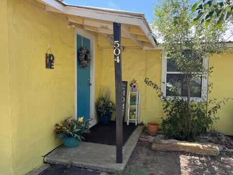 504 E 4th Street, Panhandle, TX 79068