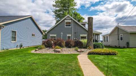 345 Long Point Drive, Houghton Lake, MI 48629